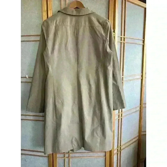 NWT, Women's Trench Coat, Medium by Amazon Essentials, Taupe - Picture 9 of 12